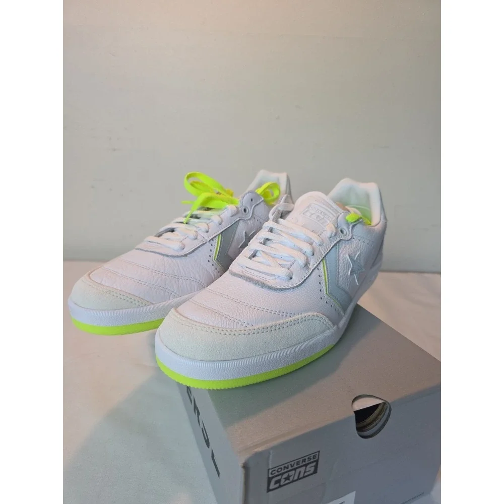 Converse cons louie